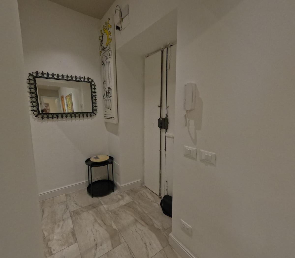 From Andrea To The Colosseum Apartment *